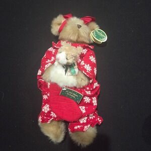 Bearington Collection The Purrfect Present Christmas Bear 1579 Red Snowflake